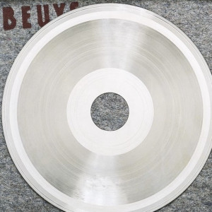 Joseph Beuys Editionen 1973 Sonnenscheibe (Sun Disc) Joseph Beuys Editionen 1973 Sonnenscheibe (Sun Disc)