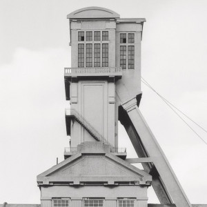 Bernd and Hilla Becher Editionen 2004 Zwei Fördertürme 1967 Bernd and Hilla Becher Editionen 2004 Zwei Fördertürme 1967
