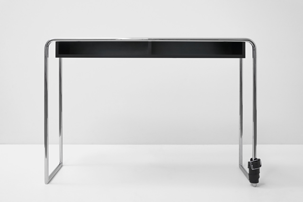 monica-bonvicini-home-is-where-you-leave-your-belt image
