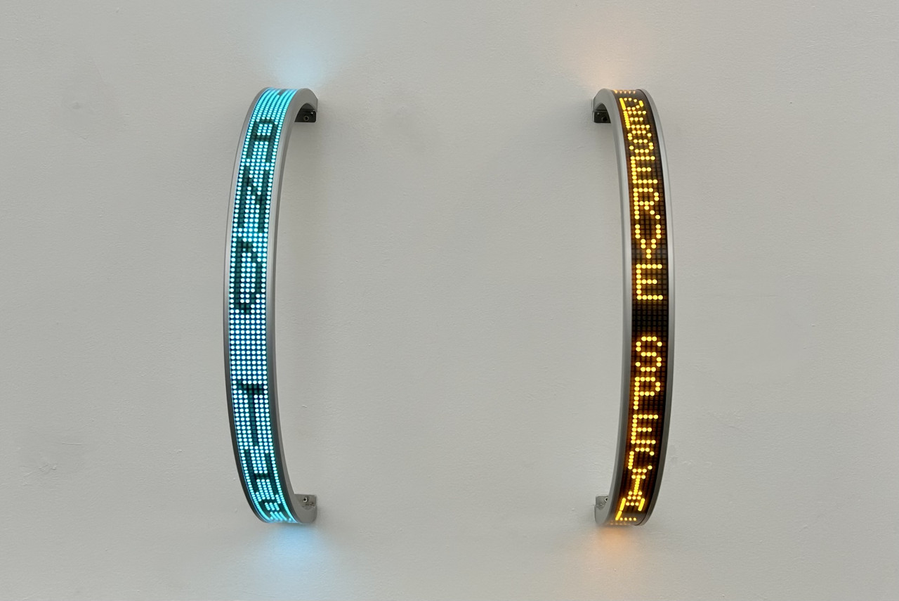 Jenny Holzer 2008 Amber Truisms Living / Blue Laments Arno Jenny Holzer 2008 Amber Truisms Living / Blue Laments Arno